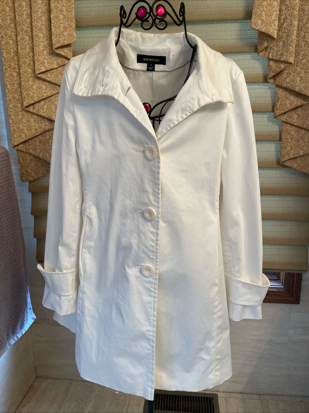 Siena Studio Women’s White Lined Windbreaker Rain Coat Size Small Pockets